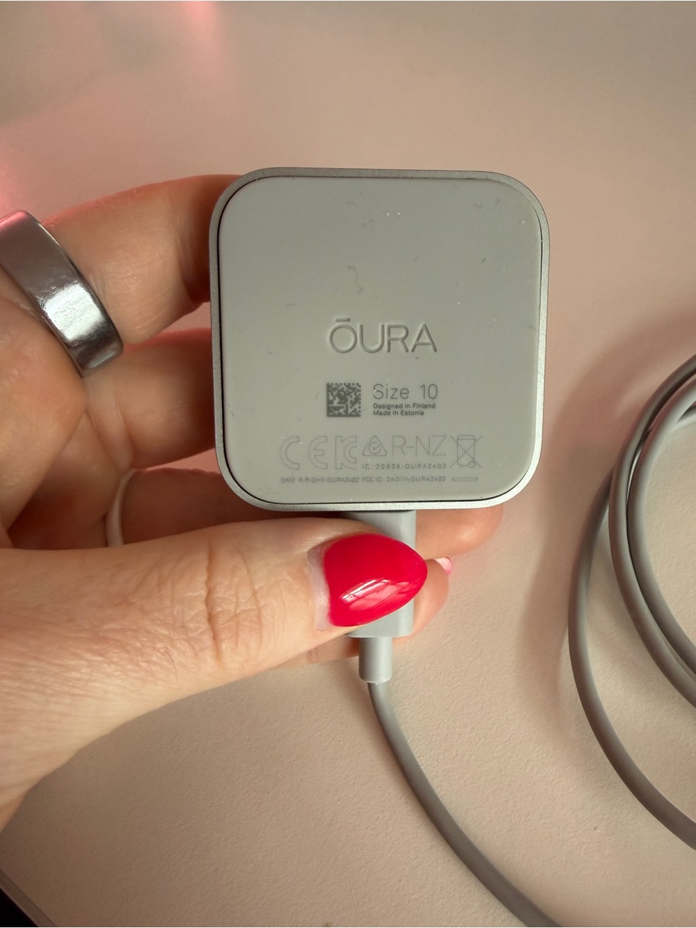 Oura Ring Gen 4 Size 10 - Silver - Picture 2 of 3